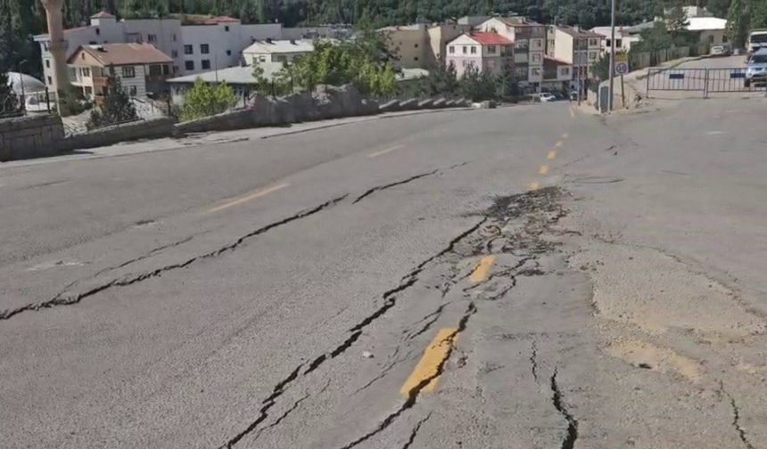 Erzurum’da heyelan paniği: 70 ev tahliye edildi