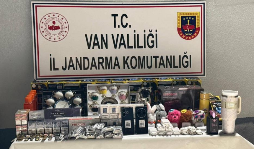 Kaçak çaydan silaha, yüklü miktarda malzeme yakalandı