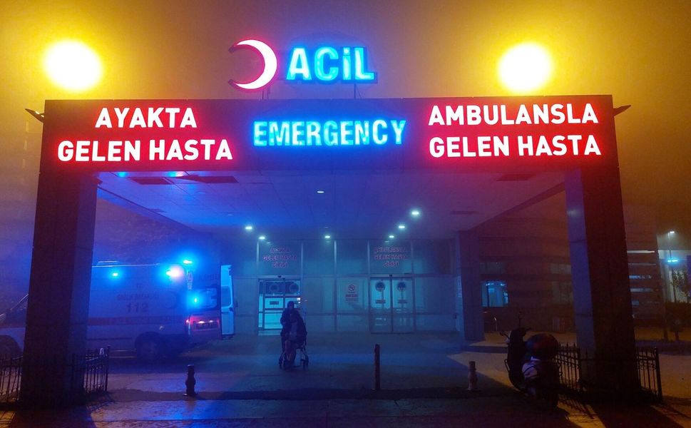 Diyarbakır’da tur minibüsü devrildi: 7 yaralı